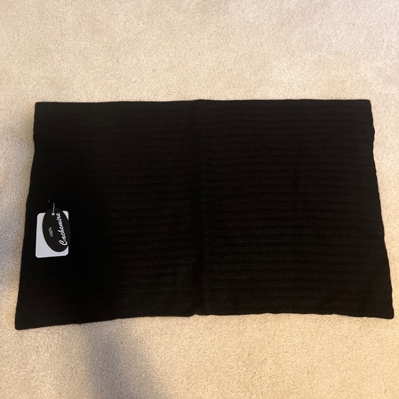 Scarf, Infinity, black cashmere, Portolano, NWT - Picture 2 of 8